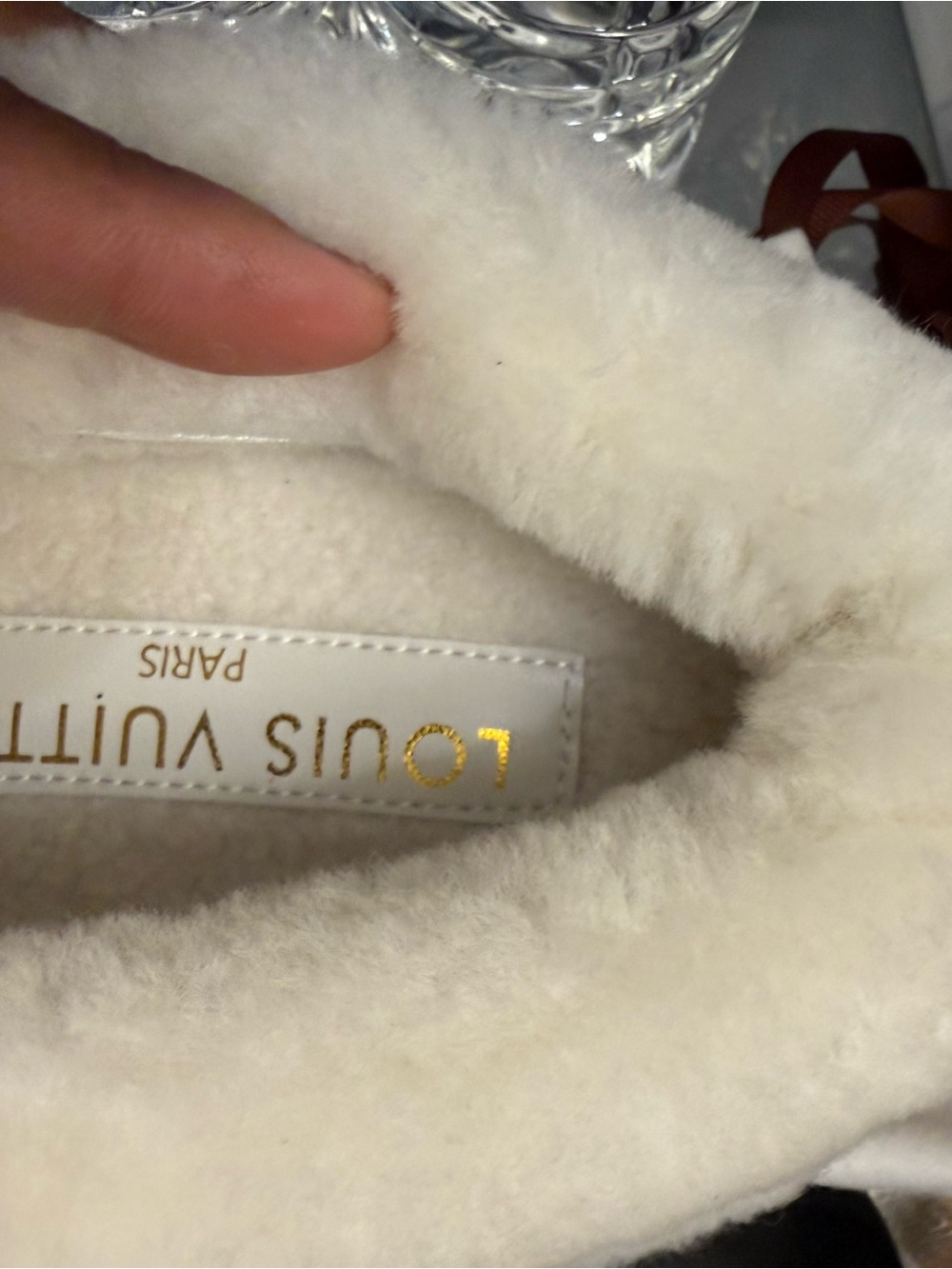 Women's footwear subcategory classification